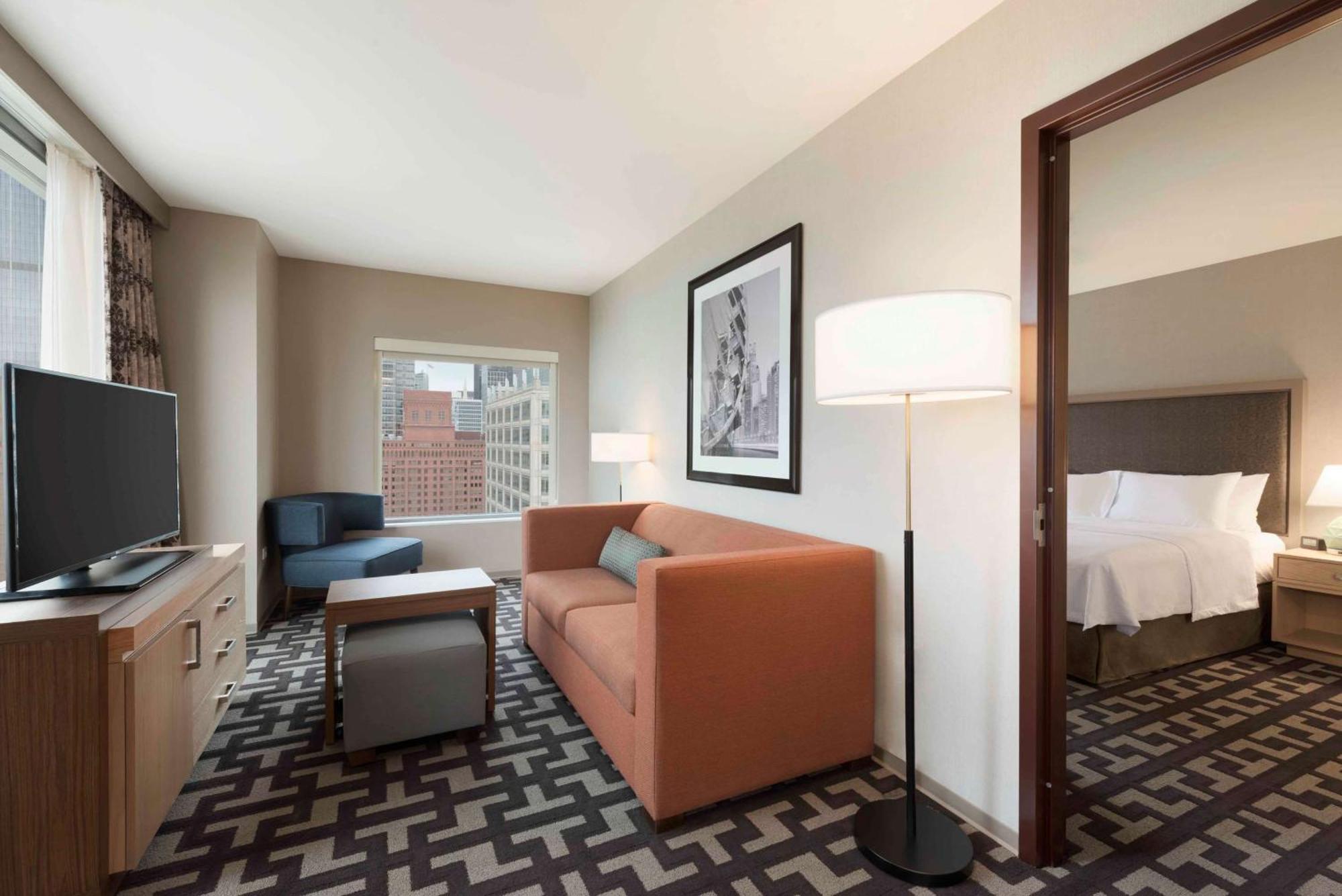 โฮมวู้ด สวีท บาย ฮิลตัน ชิคาโก เวสต์ ลูป Hotel ภายนอก รูปภาพ