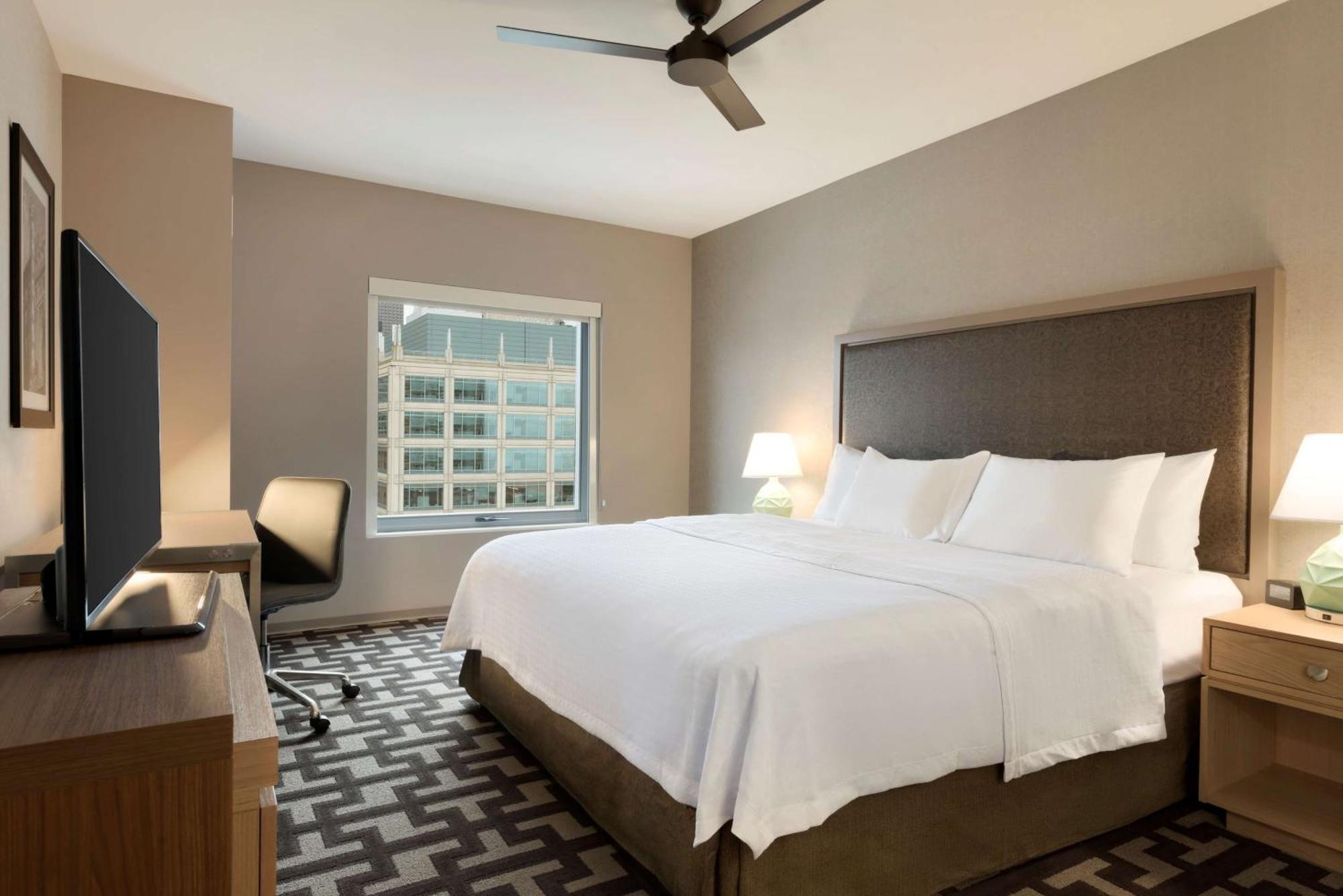 โฮมวู้ด สวีท บาย ฮิลตัน ชิคาโก เวสต์ ลูป Hotel ภายนอก รูปภาพ